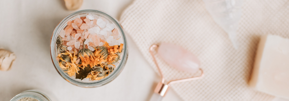 Plongez dans l’univers holistique de notre e-shop É Claire de beauté