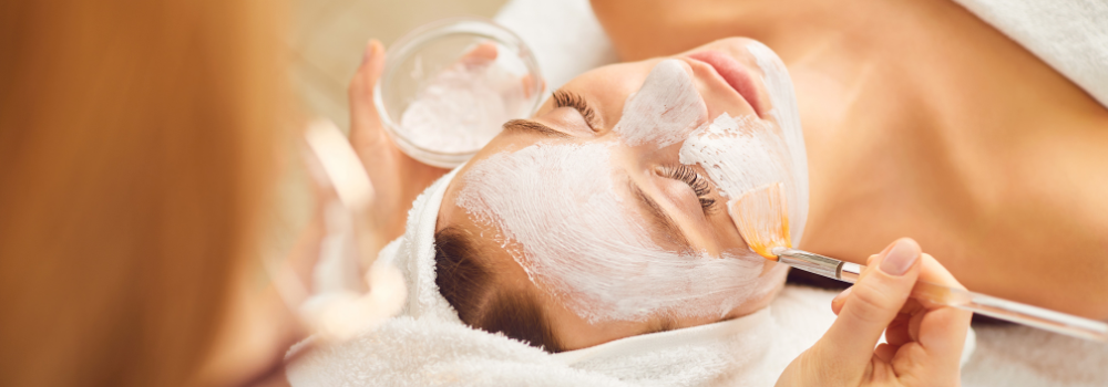 É Claire de Beauté | Institut de beauté à Givors – Expert du regard & soins holistiques