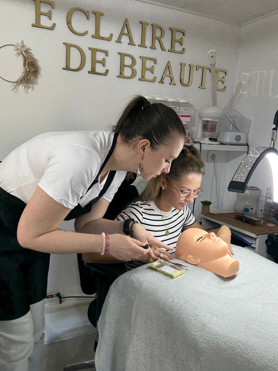 Formation extensions de cils à Givors : comment choisir une formation professionnelle de qualité ?