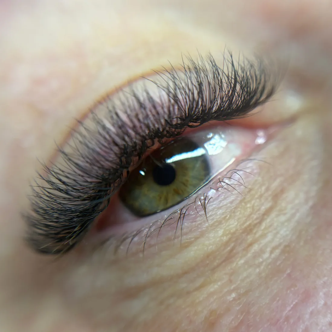Réalisations de Claire en extensions de cils volume russe, photo 2 sur 3